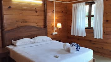 Standard Double Room | Desk, soundproofing