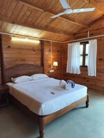 Escritorio y sistema de insonorización