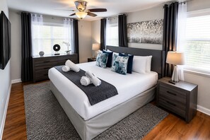 4 bedrooms, iron/ironing board, WiFi, bed sheets
