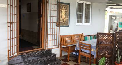 Shantham Service Apartments, Kinathukadavu