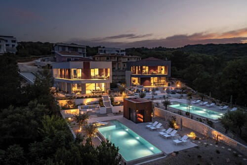 Villa Moana - Olive Grove, Infinity Pool & Sauna