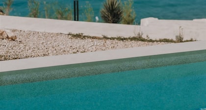 Luxusvilla Marim direkt am Meer mit Strand und Pool