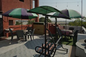Rooftop terrace - Hotel Krishna Ahmedabad (Ahmedabad)