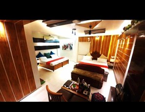 Royal Suite | Free WiFi - Hotel Krishna Ahmedabad (Ahmedabad)