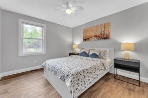 4 habitaciones, tabla de planchar con plancha, cuna de viaje y wifi 