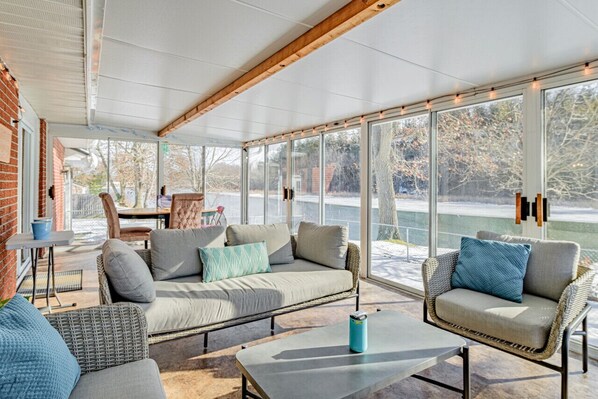 TV connectée, cheminée