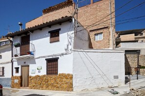 Exterior - Holiday Home 'Cazorla Rural Gualay' with Mountain View, Wi-Fi and Air Conditioning (QUESADA)