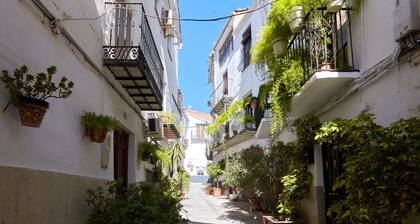 Apartment 'Cazorla Rural Guadiana' with Balcony, Wi-Fi and Air Conditioning