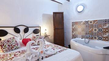 1 habitación, tabla de planchar con plancha, wifi gratis y ropa de cama