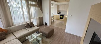 Appartement Moderne, Calme et Chaleureux! Parking Privé Souterrain!