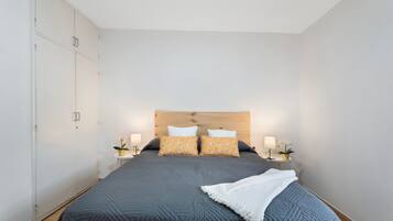 1 dormitorio, tabla de planchar con plancha, wifi gratis y ropa de cama