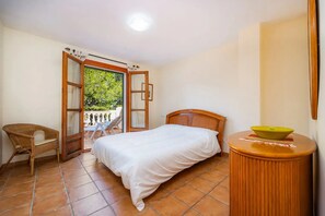 3 chambres, fer et planche Ă repasser, Wi-Fi, draps fournis