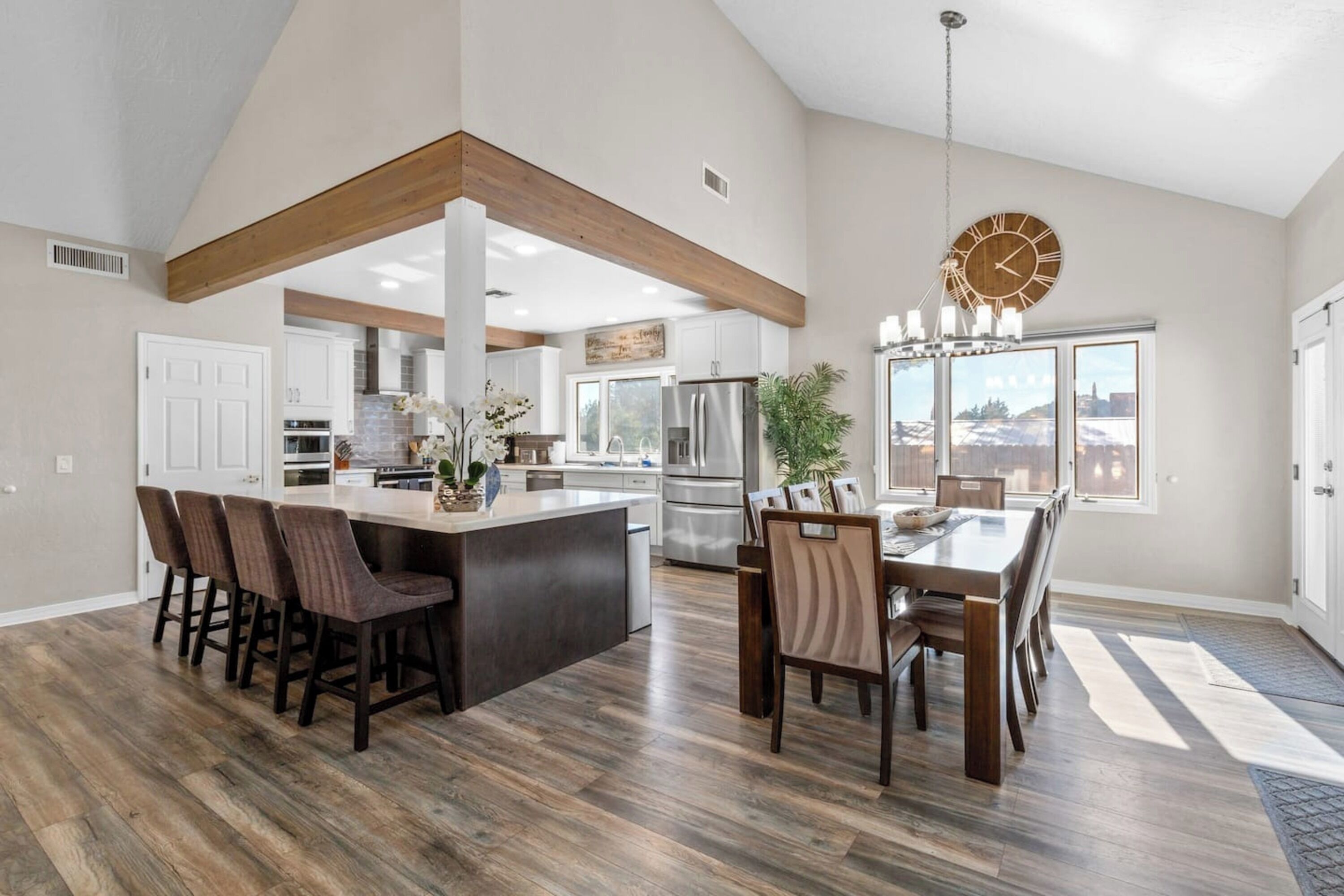 Signature House | In-room dining