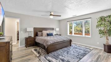 Signature House | 3 bedrooms, individually decorated, individually furnished