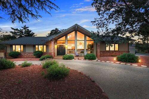 Sedona Chapel Cross Home