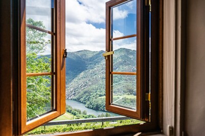 Holiday Home 'Mirador Del Navia' with Mountain View, Private Terrace and Wi-Fi