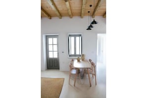 Dining - Holiday Home 'Agapi Home' with Private Terrace, Wi-Fi and Air Conditioning (Tinos)