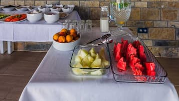 Free daily continental breakfast