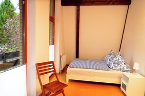 2 bedrooms, Internet, bed sheets