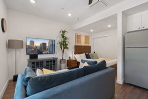 Bügeleisen/Bügelbrett, WLAN, Bettwäsche