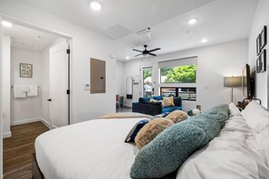 Iron/ironing board, WiFi, bed sheets
