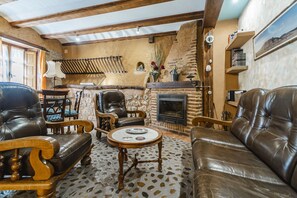 TV, fireplace, stereo