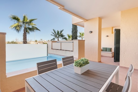 Pool. Apartment 'Campo Golf Hacienda' with Shared Pool, Wi-Fi and Air Conditioning