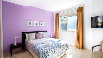 3 dormitorios, tabla de planchar con plancha, wifi gratis y ropa de cama