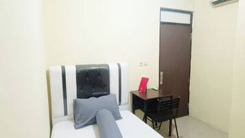 Single Room | 1 bedroom, bed sheets