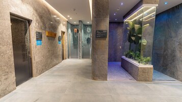 桑拿、热水浴缸、湿蒸房、温泉/矿泉、土耳其浴、身体护理