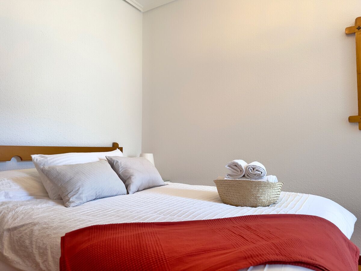 3 slaapkamers, een strijkplank/strijkijzer, beddengoed