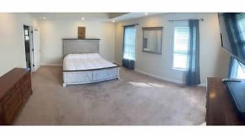 master bedroom king downstairs