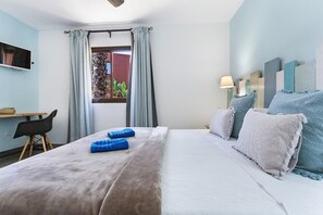 1 chambre, fer et planche à repasser, Wi-Fi gratuit, draps fournis