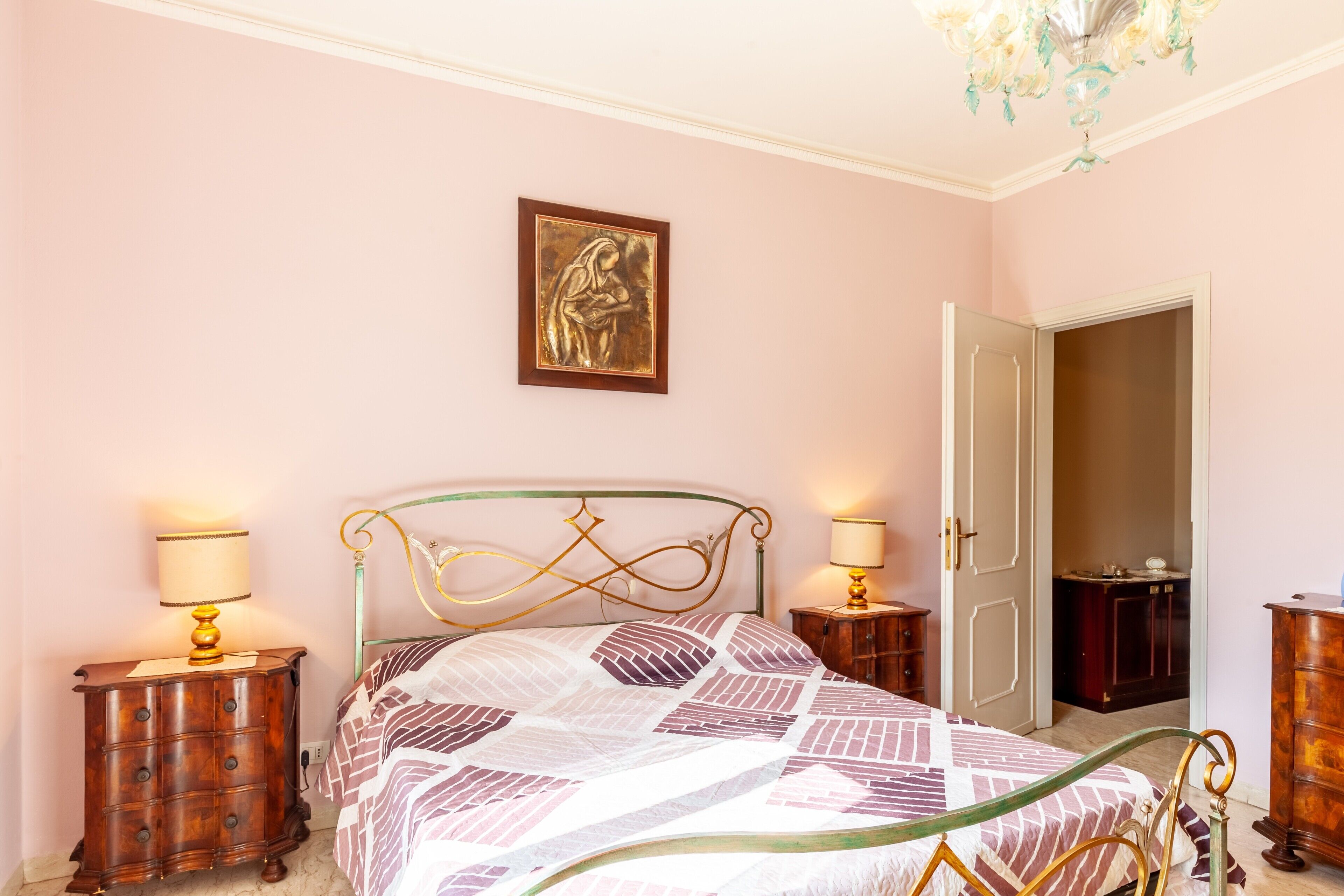 4 bedrooms, free WiFi, bed sheets