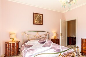 4 bedrooms, free WiFi, bed sheets