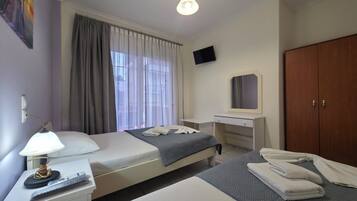 Classic Twin Room, Balcony, City View | In-room safe, desk, laptop workspace, soundproofing