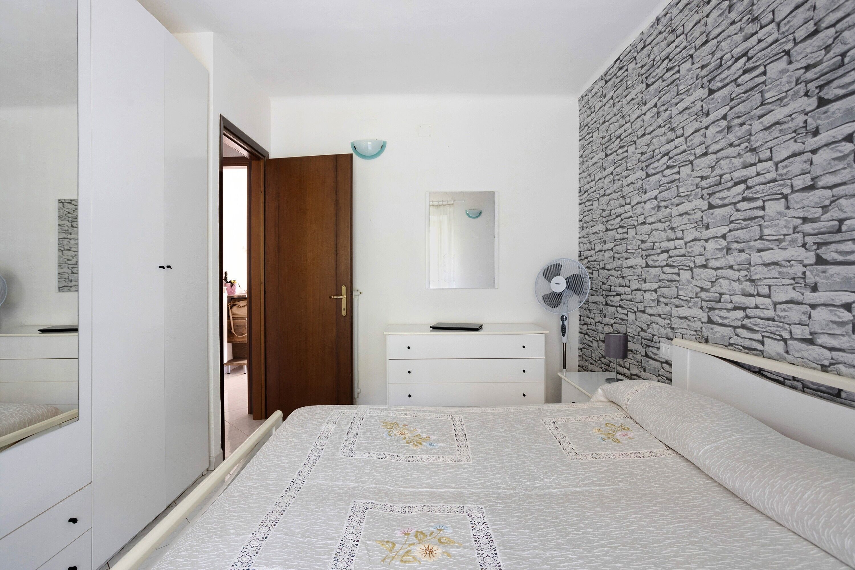 1 habitación, wifi gratis y ropa de cama 