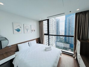 Standard Apartment, 1 Queen Bed, Non Smoking, Lake View | Room amenity - Mira Housing- Vinhome Skylake Luxury Apartment (Hanoi)