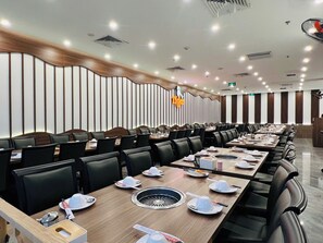Restaurant - Mira Housing- Vinhome Skylake Luxury Apartment (Hanoi)