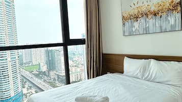 Standard Apartment, 2 Bedrooms, Kitchen, Lake View | City view