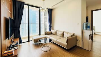 Standard Apartment, 2 Bedrooms, Kitchen, Lake View | Premium bedding, pillowtop beds, in-room safe, individually decorated