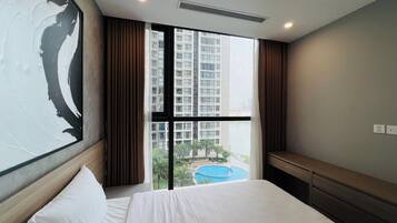 Standard Apartment, 3 Bedrooms | Room amenity