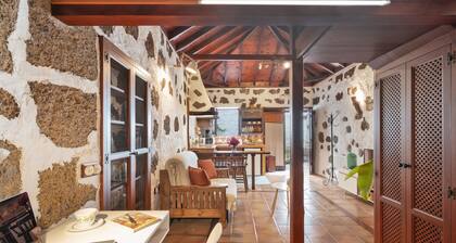 Vacation Apartment 'Casa Aregume' with Private Terrace and Wi-Fi