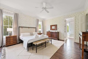 3 soverom, strykejern/-brett, reiseseng for barn og wi-fi (inkludert)