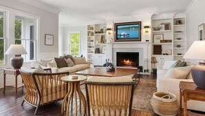 Smart TV, fireplace, offices - Lost Lane | Luxury Retreat w/ Hot Tub & Trails (Ellison Bay)