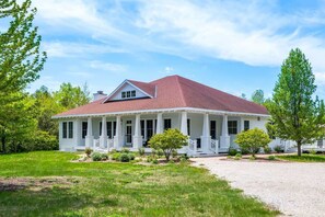 Exterior - Lost Lane | Luxury Retreat w/ Hot Tub & Trails (Ellison Bay)