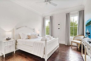 3 soverom, strykejern/-brett, reiseseng for barn og wi-fi (inkludert)