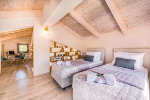 4 chambres, fer et planche à repasser, Wi-Fi gratuit, draps fournis