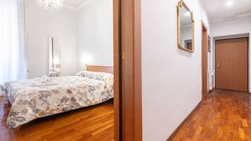 3 bedrooms, desk, iron/ironing board, WiFi