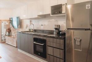 Fridge, microwave, oven, stovetop